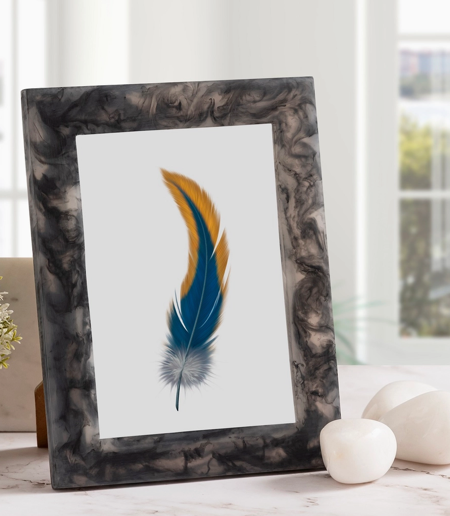 Resin 5 x 7 Frame - Black or White