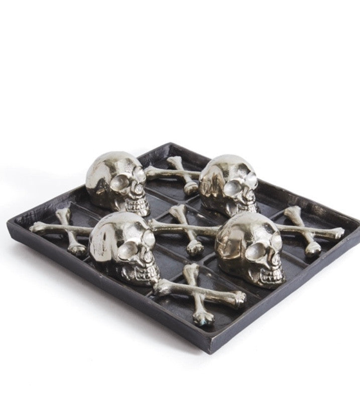 Skull n Bones Tic Tac Toe