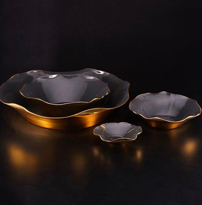 Graphite Ruffled Bowl- Medium